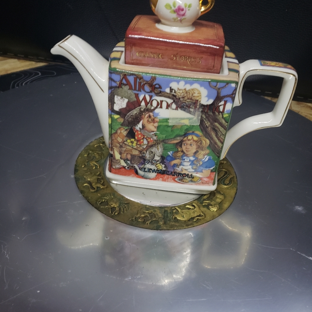 Teapot - Picture 2 of 4